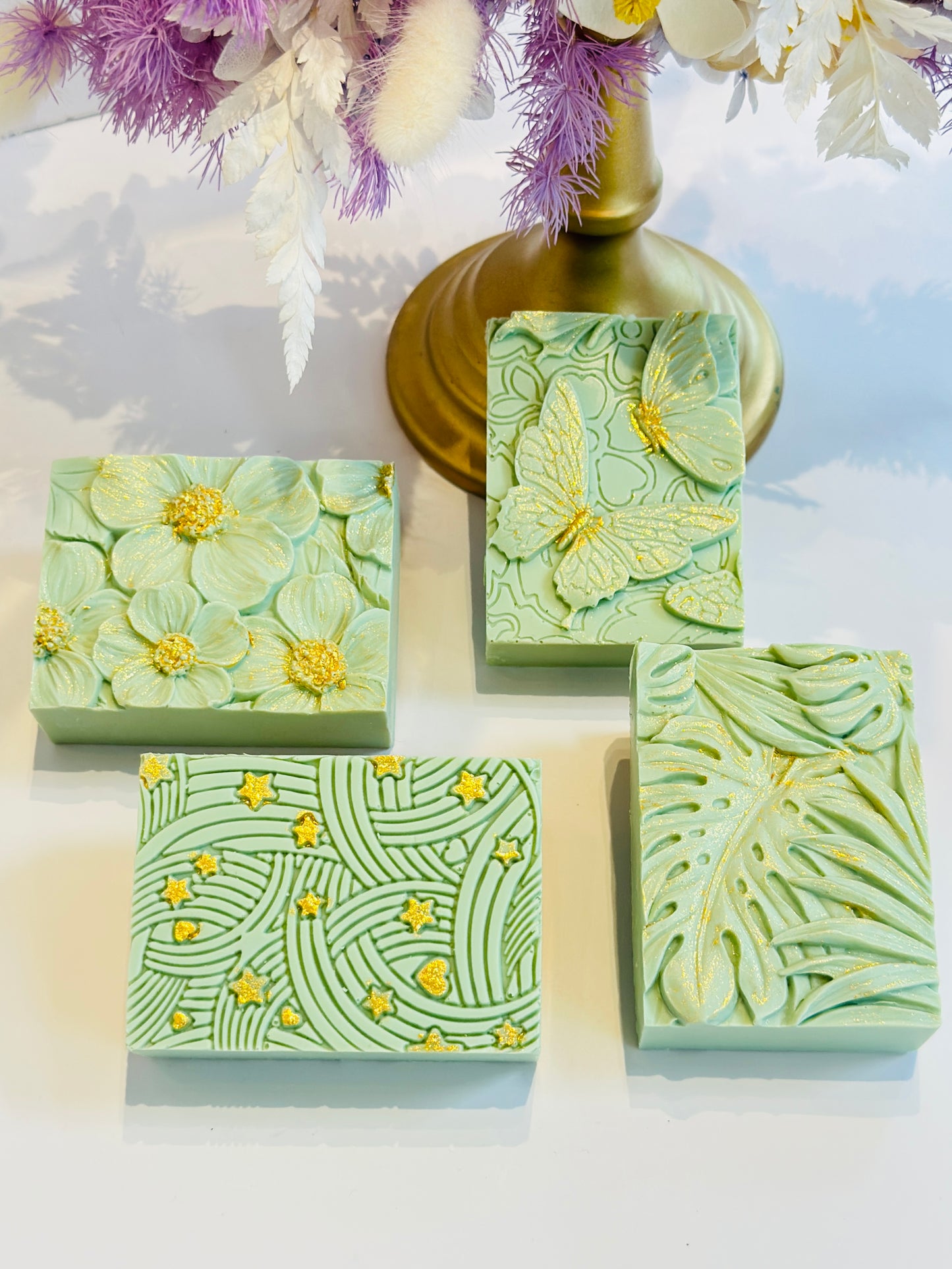 Soothing bar Soap No 13. Drawing - Scent : Savage